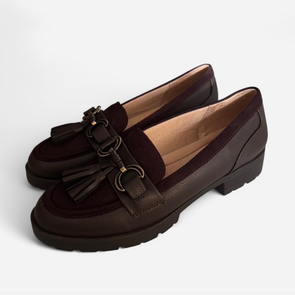 New in box! Women’s size 7 Heeled Brown Loafers with tassels and suede